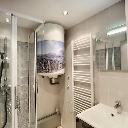 Apartment Renove Pour 4 Pers Avec Balcon, Parking Et Wifi, Proche Pistes Et Commerces - Les Menuires - Fr-1-178-290 Saint-Martin-de-Belleville